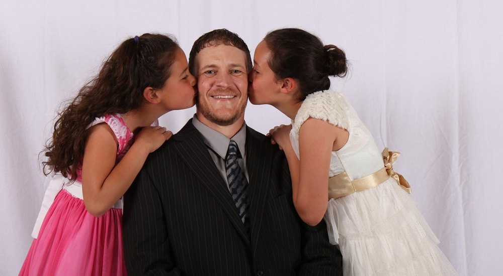 Daddy Daughter Dance set for May 19th (read more)