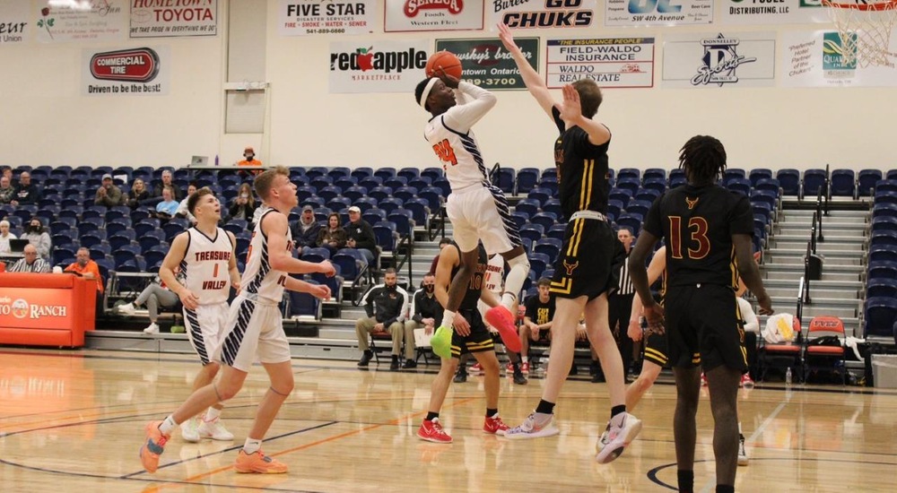 Men's Basketball Finishes Season with Loss to Yaks