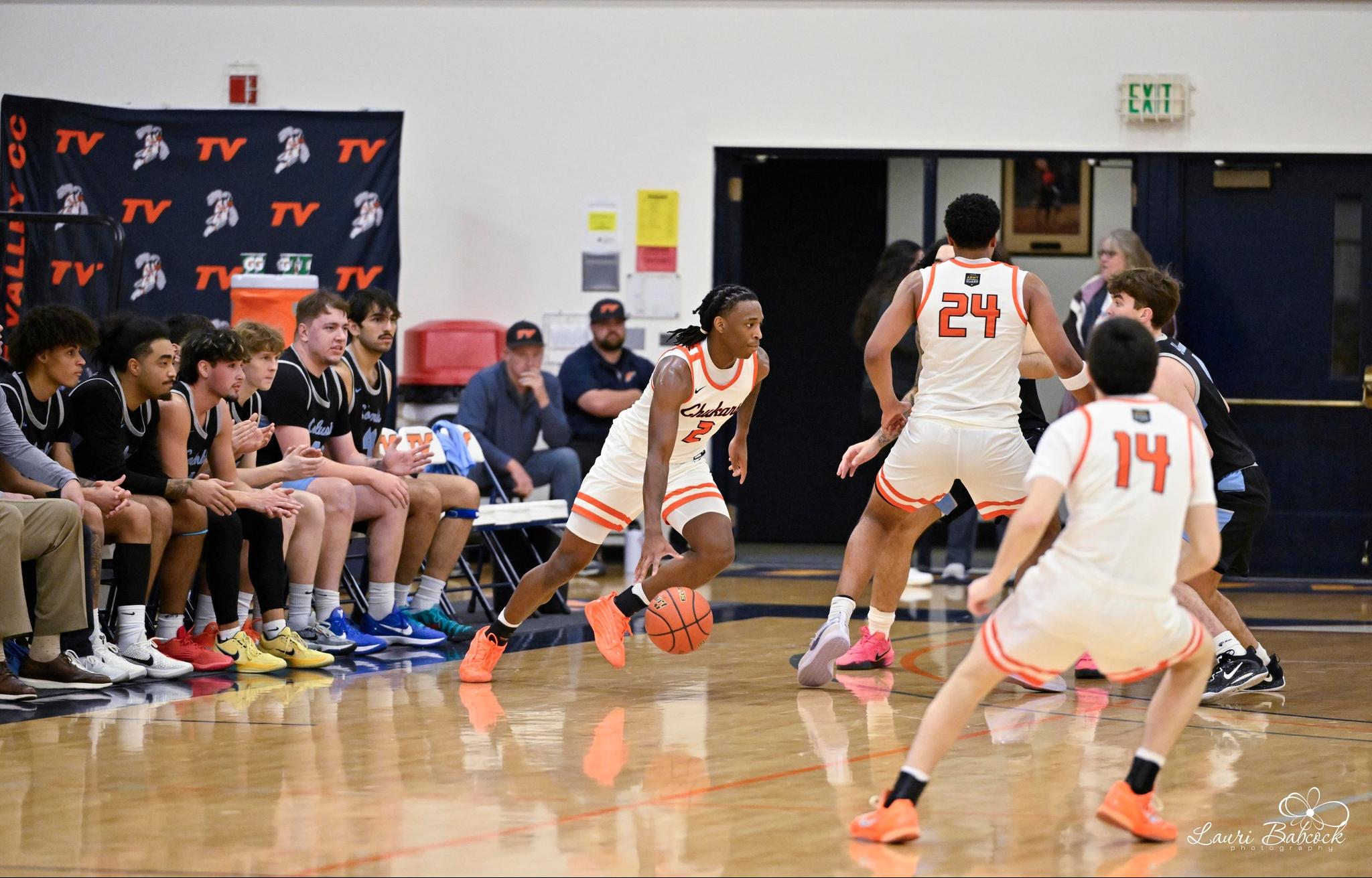 Chukar Men's Basketball Cruises to 5-0 in East Region