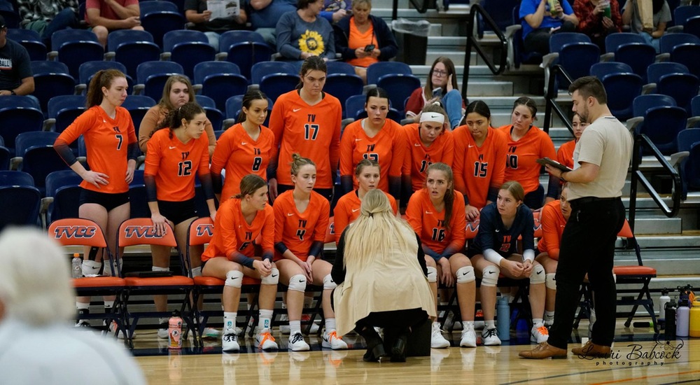 Volleyball Wins vs. Wenatchee, Fighting for NWAC Playoff Spot