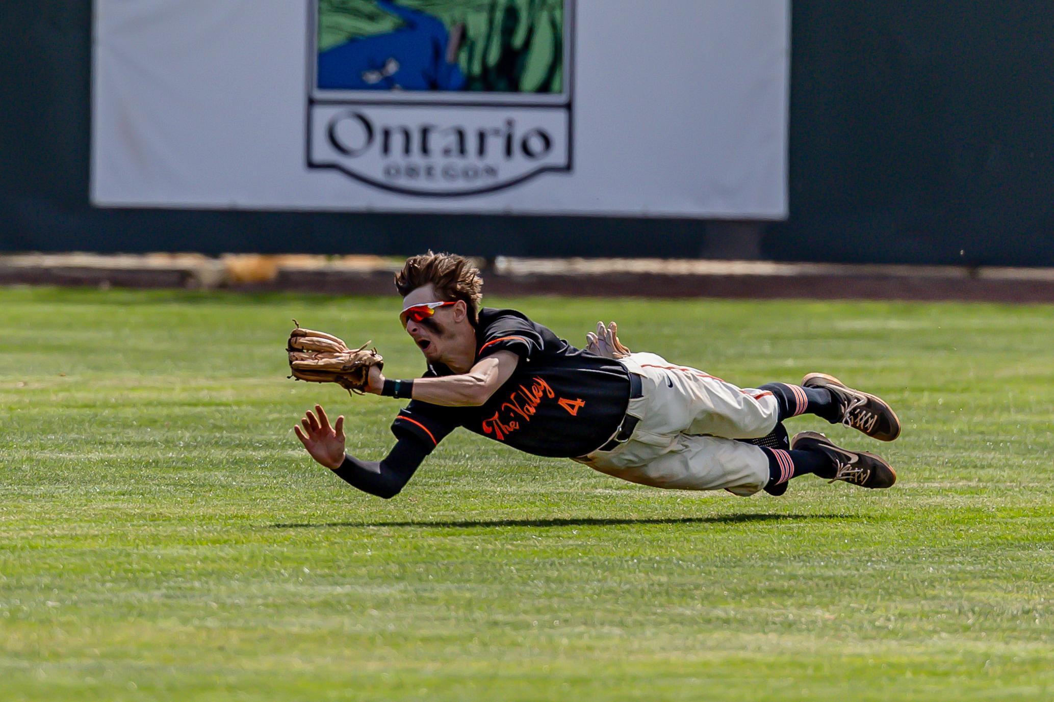 Chukars Split Series with Hawks