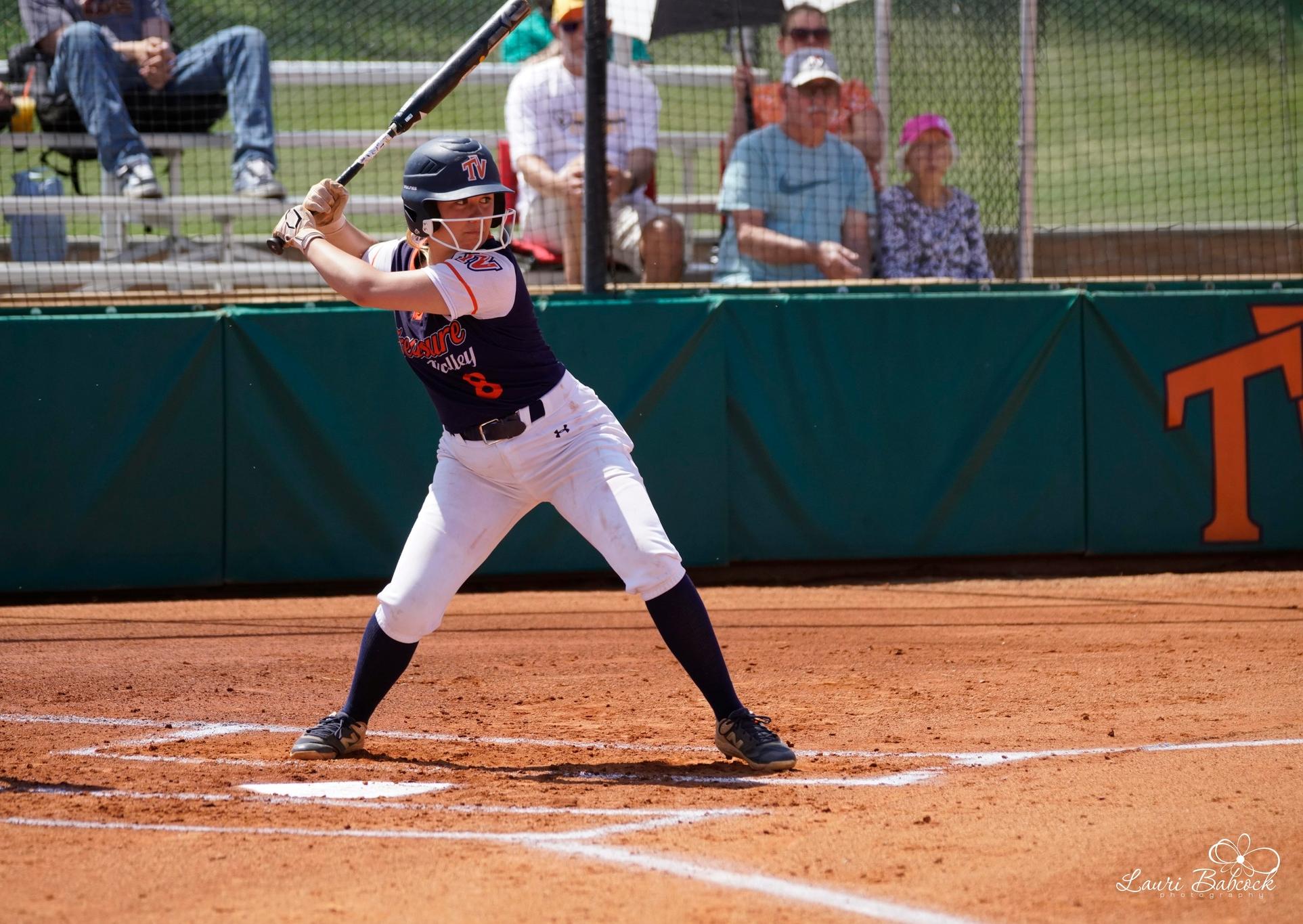 Softball Defeats Timberwolves on Road