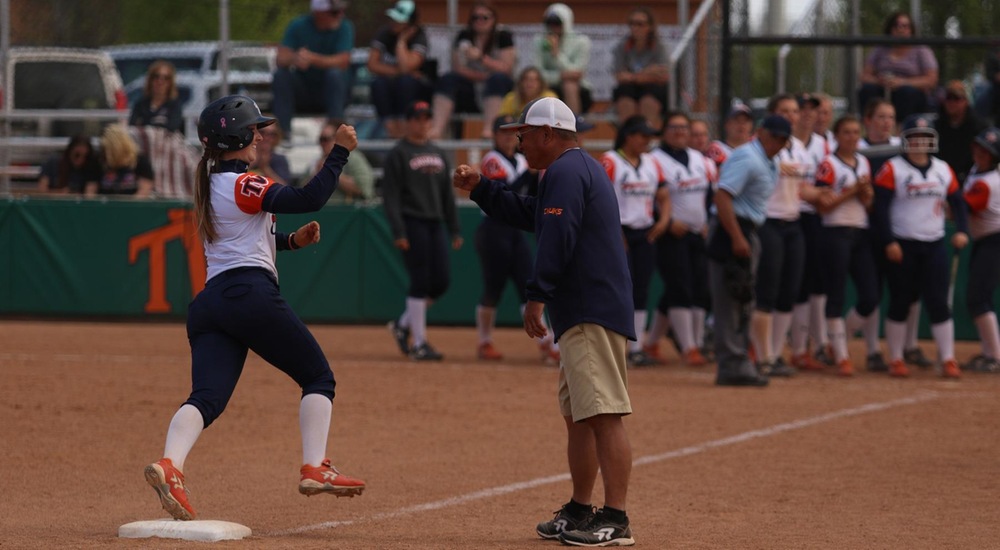 CHUKS split with Big Bend, win game two 9-0