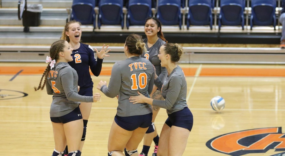 Chukars rally in the 3rd set, but fall to NIC 3-1