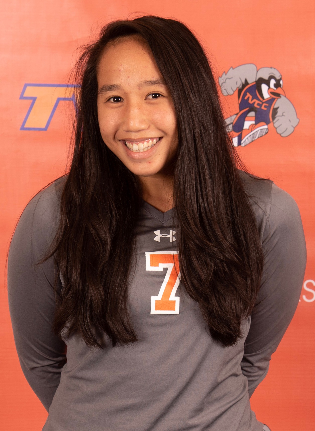 Freshman Anela Navor