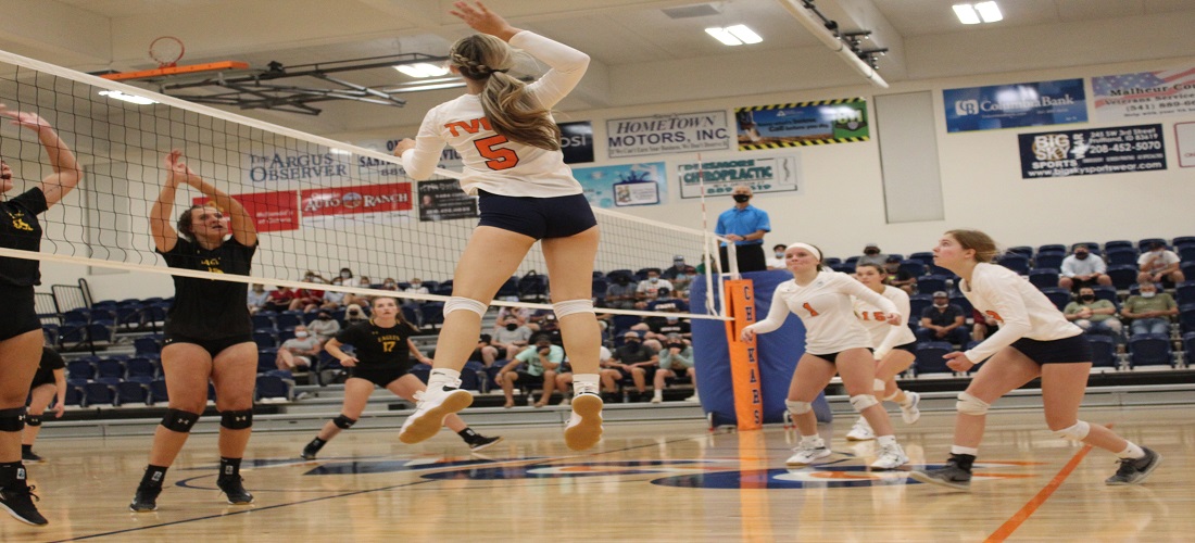 #5 Laurel Otto attacks the net in Wednesday evenings game hosting College of Southern Idaho